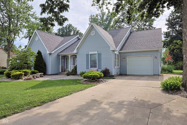 711 Laura Lane, Sweetser, IN 46987