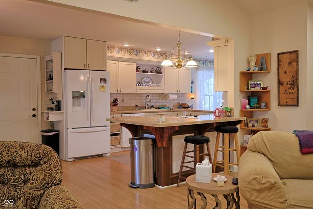 711 Laura Lane, Sweetser, IN 46987
