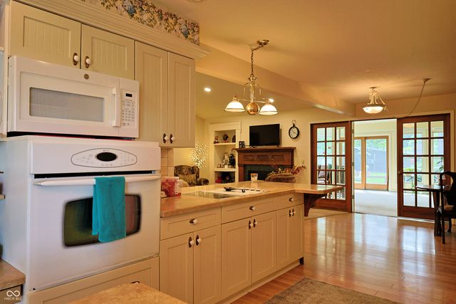711 Laura Lane, Sweetser, IN 46987