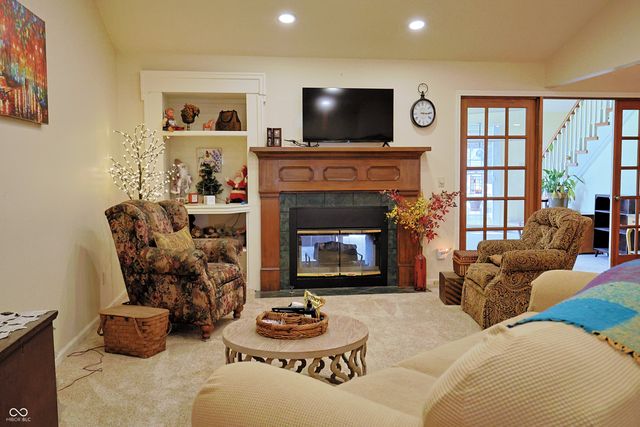 711 Laura Lane, Sweetser, IN 46987