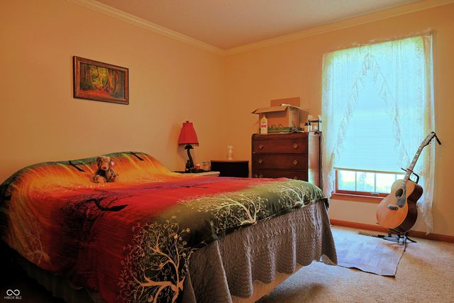 711 Laura Lane, Sweetser, IN 46987
