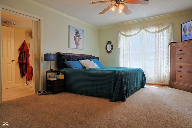 711 Laura Lane, Sweetser, IN 46987