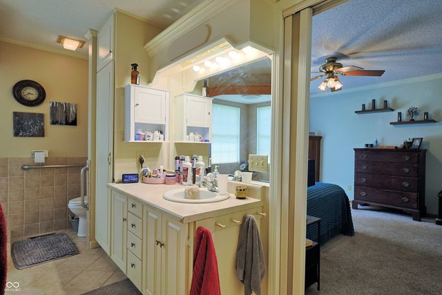 711 Laura Lane, Sweetser, IN 46987
