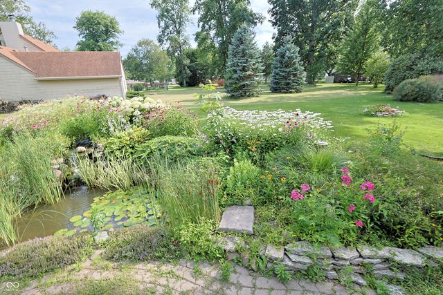 711 Laura Lane, Sweetser, IN 46987