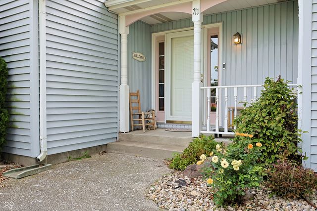 711 Laura Lane, Sweetser, IN 46987