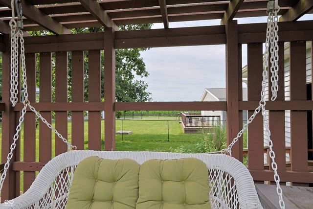 711 Laura Lane, Sweetser, IN 46987