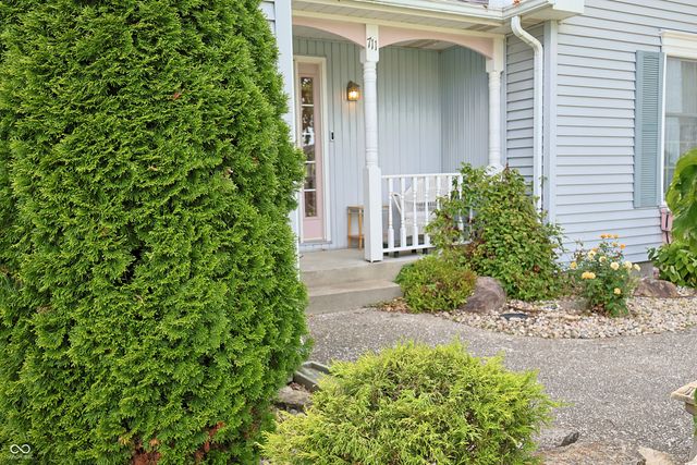 711 Laura Lane, Sweetser, IN 46987