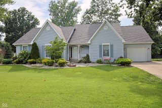 711 Laura Lane, Sweetser, IN 46987