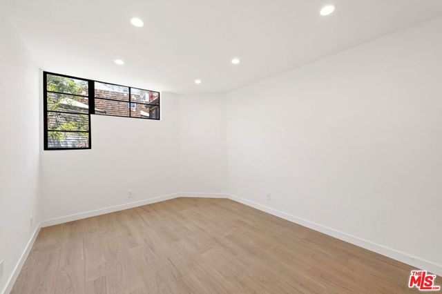 29233 Heathercliff Road 4, Malibu, CA 90265