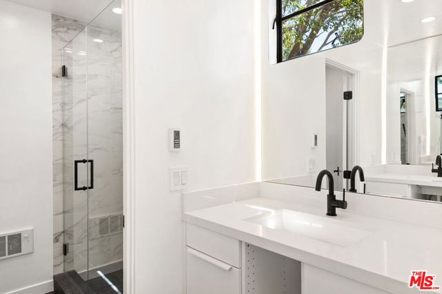 29233 Heathercliff Road 4, Malibu, CA 90265