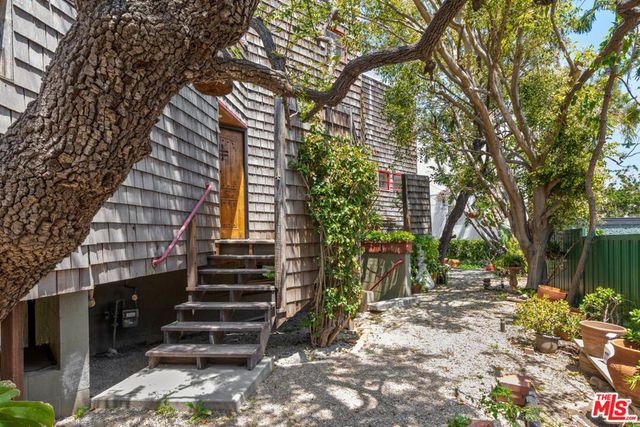 29233 Heathercliff Road 4, Malibu, CA 90265