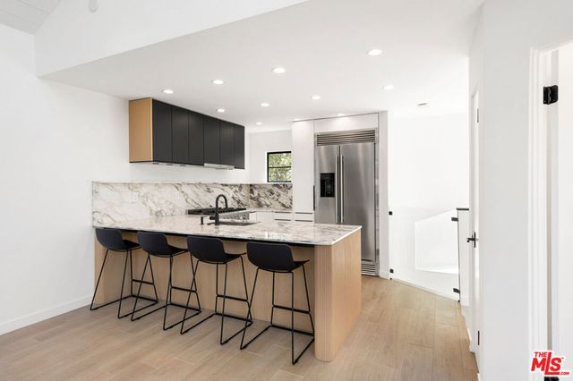 29233 Heathercliff Road 4, Malibu, CA 90265