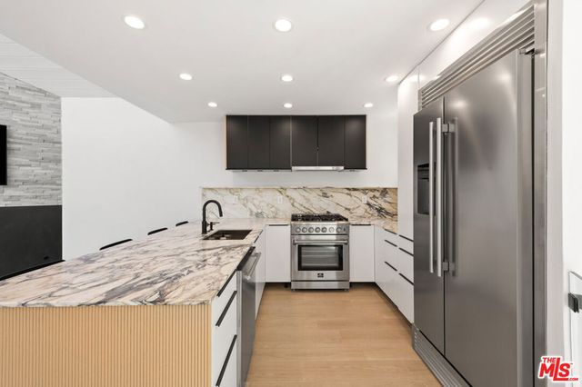 29233 Heathercliff Road 4, Malibu, CA 90265