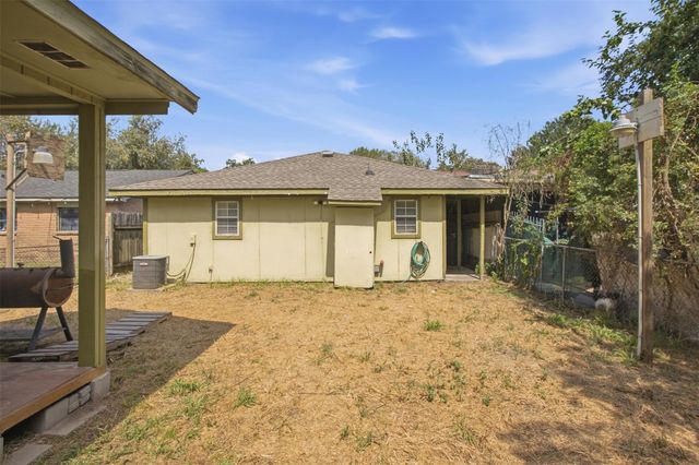 5143 Glenridge Lane, Houston, TX 77053