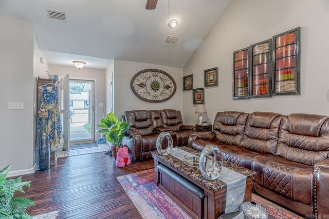 1513 Crepe Myrtle Drive, Jonesboro, AR 72405