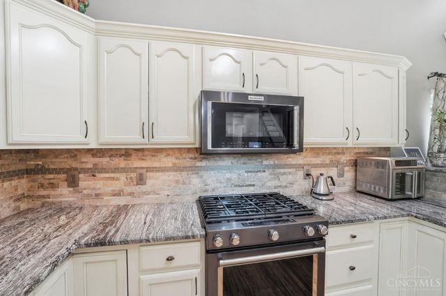 829 Hamlin Drive, Hamilton Twp, OH 45039