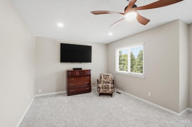 829 Hamlin Drive, Hamilton Twp, OH 45039