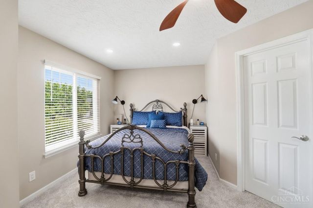 829 Hamlin Drive, Hamilton Twp, OH 45039