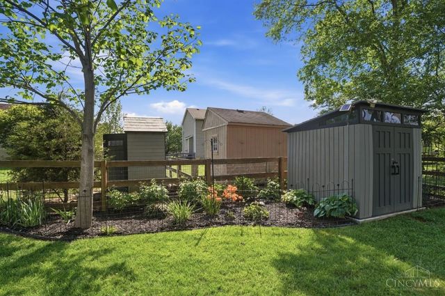 829 Hamlin Drive, Hamilton Twp, OH 45039