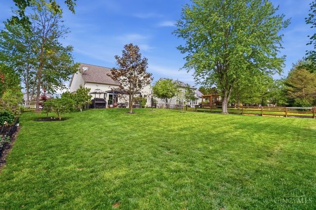 829 Hamlin Drive, Hamilton Twp, OH 45039