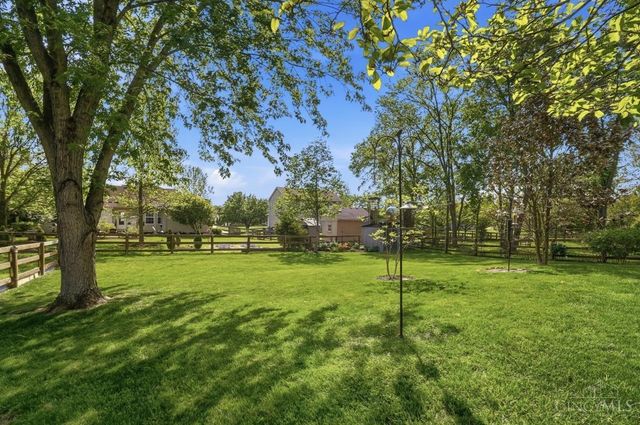 829 Hamlin Drive, Hamilton Twp, OH 45039