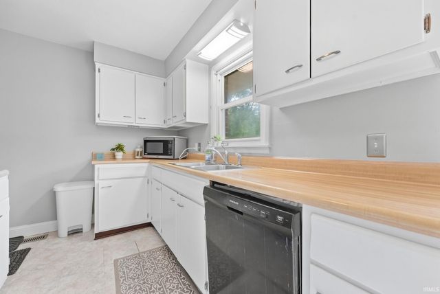 2536 Whitehall Drive, Lafayette, IN 47909