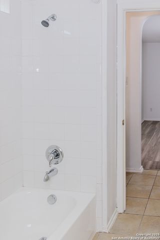 8347 Piney Wood, San Antonio, TX 78255