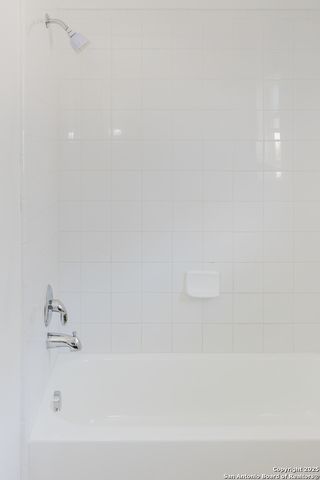 8347 Piney Wood, San Antonio, TX 78255