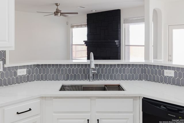 8347 Piney Wood, San Antonio, TX 78255