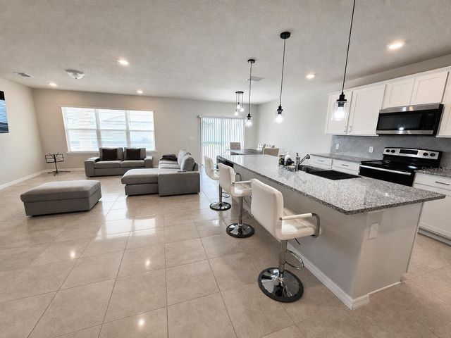 1213 MICHELANGELO LANE, Winter Haven, FL 33884