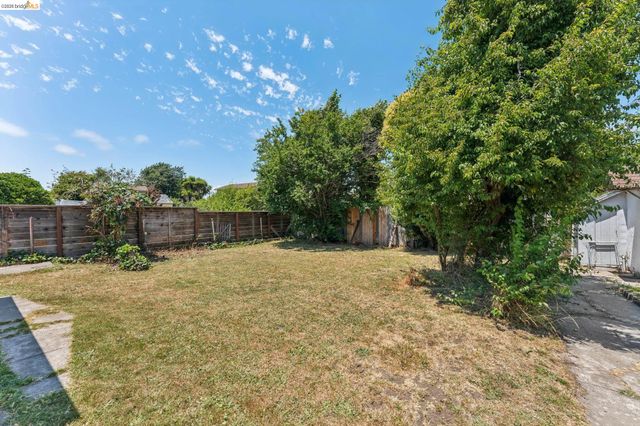 2879 Rheem Ave, Richmond, CA 94804