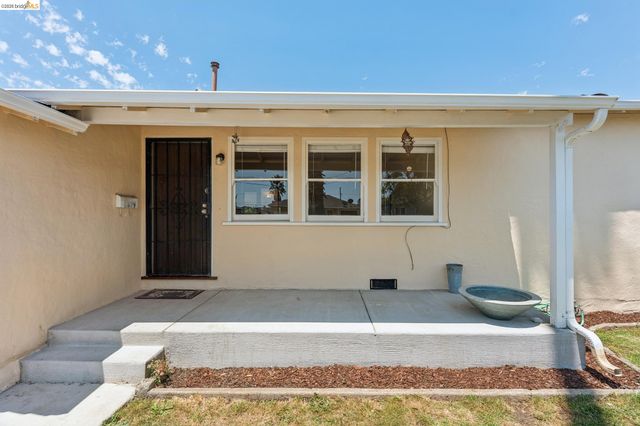 2879 Rheem Ave, Richmond, CA 94804