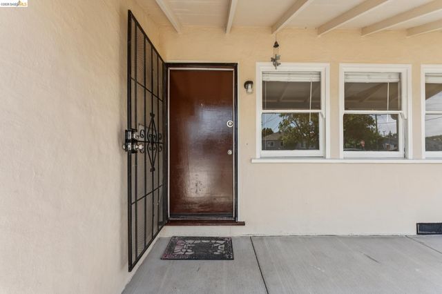 2879 Rheem Ave, Richmond, CA 94804