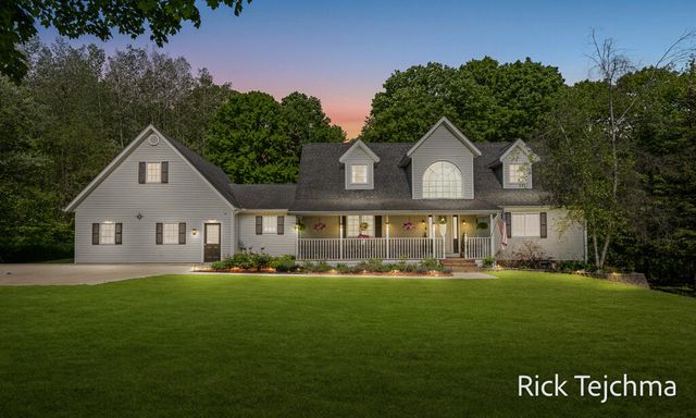 10345 Red Oak Ridge, Howard City, MI 49329