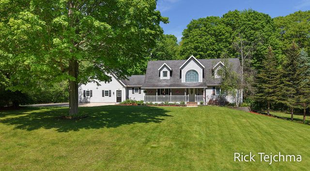 10345 Red Oak Ridge, Howard City, MI 49329