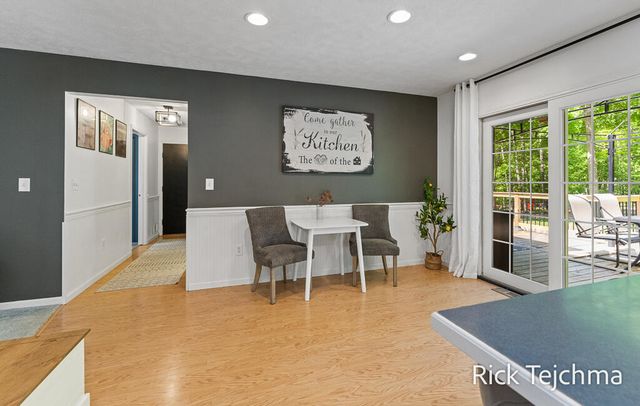10345 Red Oak Ridge, Howard City, MI 49329