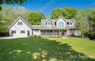 10345 Red Oak Ridge, Howard City, MI 49329