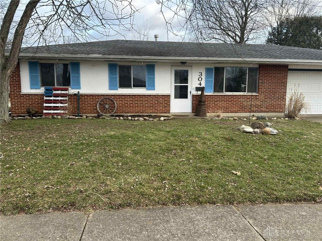 304 Sunset Drive, New Carlisle, OH 45344