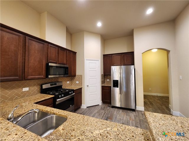 1241 Old Fm 306, New Braunfels, TX 78130