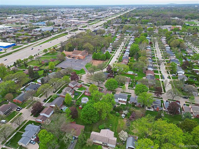 14040 Brookfield Street, Livonia, MI 48154