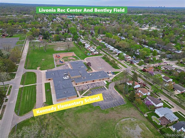 14040 Brookfield Street, Livonia, MI 48154