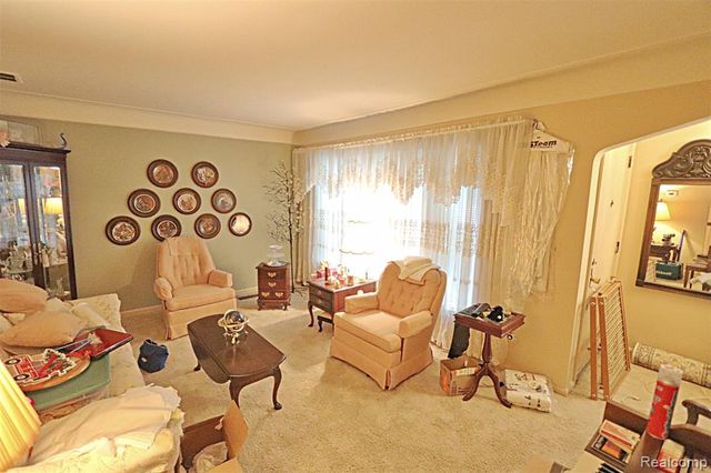 14040 Brookfield Street, Livonia, MI 48154