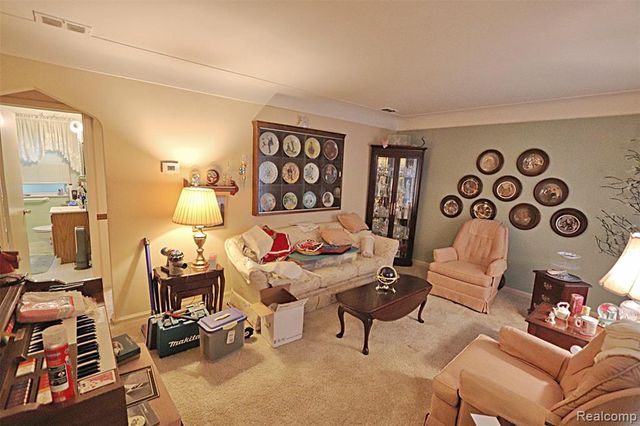 14040 Brookfield Street, Livonia, MI 48154