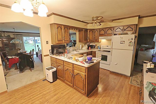 14040 Brookfield Street, Livonia, MI 48154