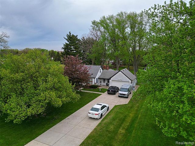 14040 Brookfield Street, Livonia, MI 48154