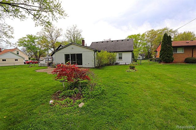 14040 Brookfield Street, Livonia, MI 48154