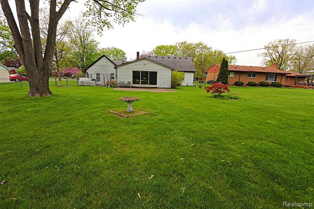 14040 Brookfield Street, Livonia, MI 48154