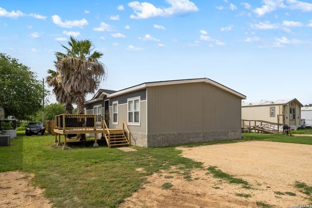 510 Cedar, Jourdanton, TX 78026