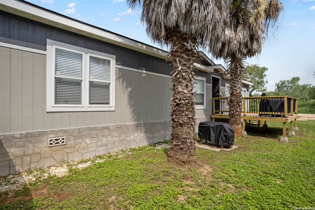 510 Cedar, Jourdanton, TX 78026