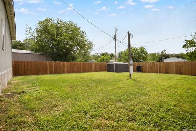 510 Cedar, Jourdanton, TX 78026